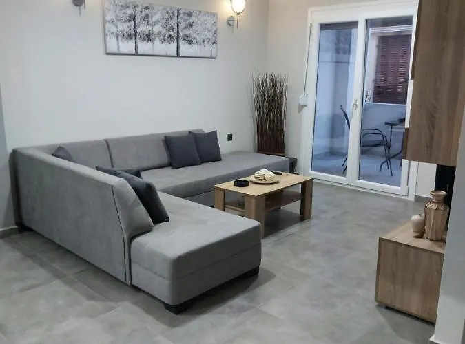 Апартаменты Felou's House 1