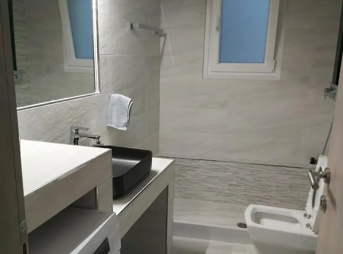 Felou's House 1 Эрмуполис